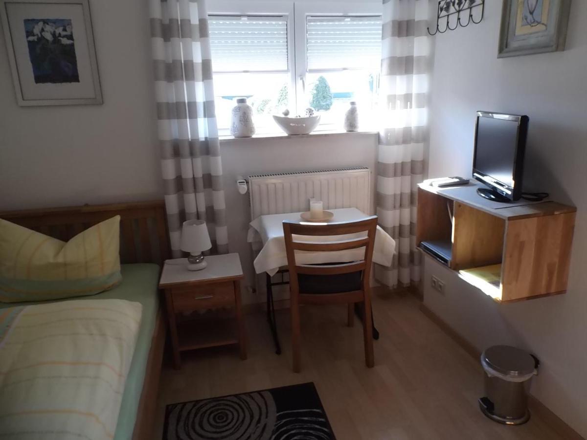 Ferienwohnung Schmitz Anschau Esterno foto