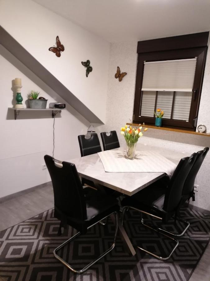 Ferienwohnung Schmitz Anschau Esterno foto